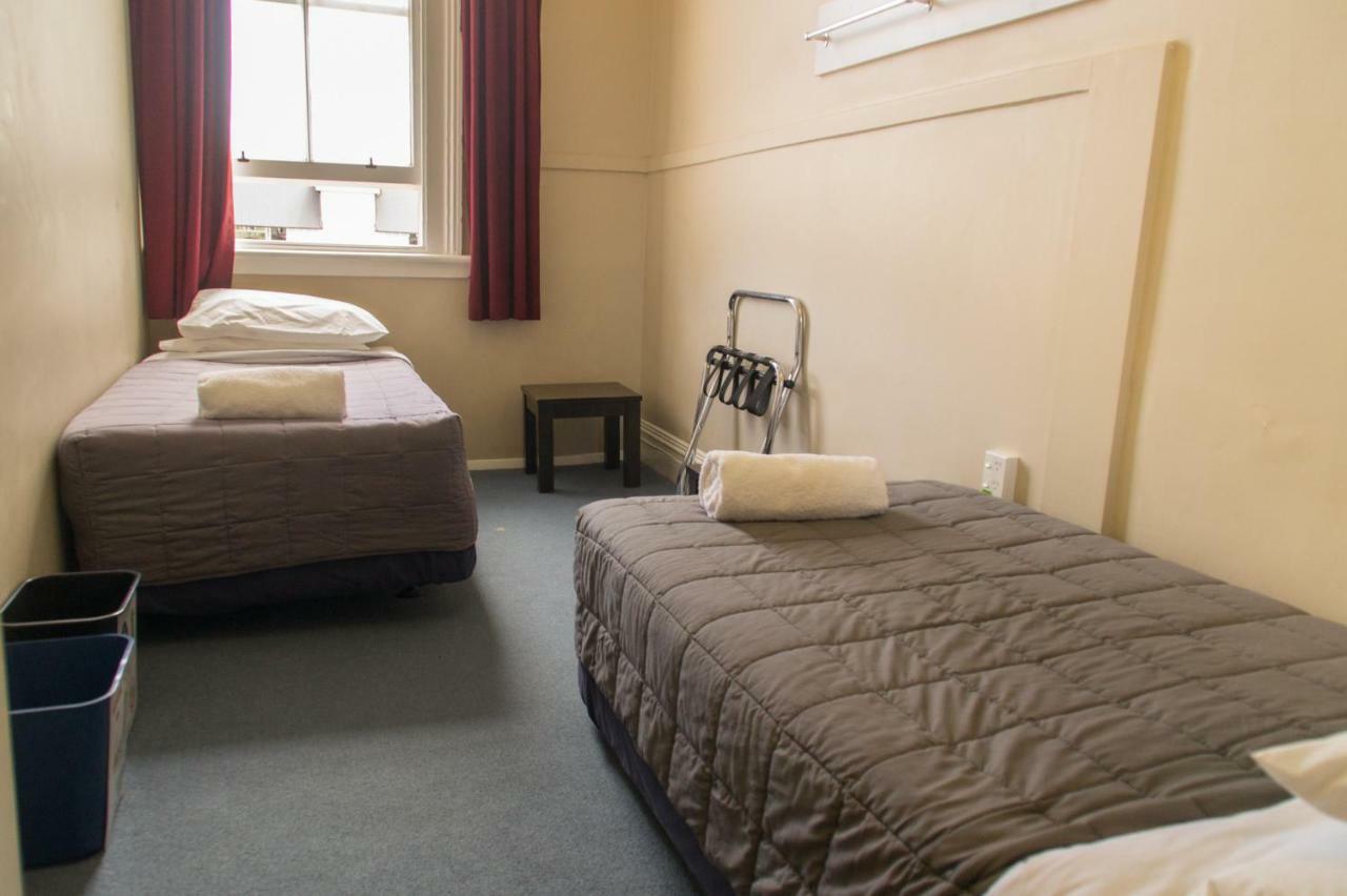 Yha Rolleston House