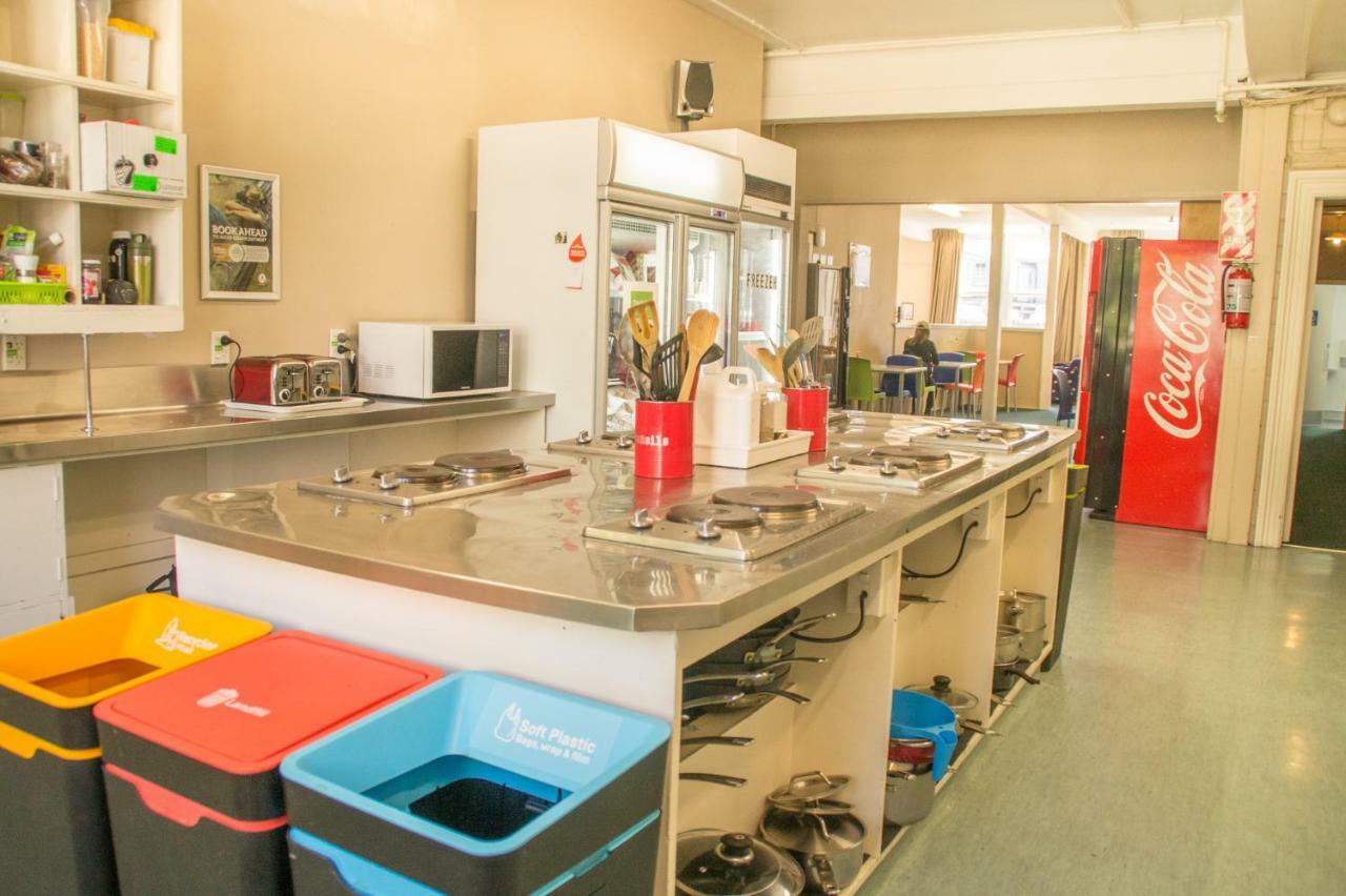 Yha Rolleston House Hostel Christchurch