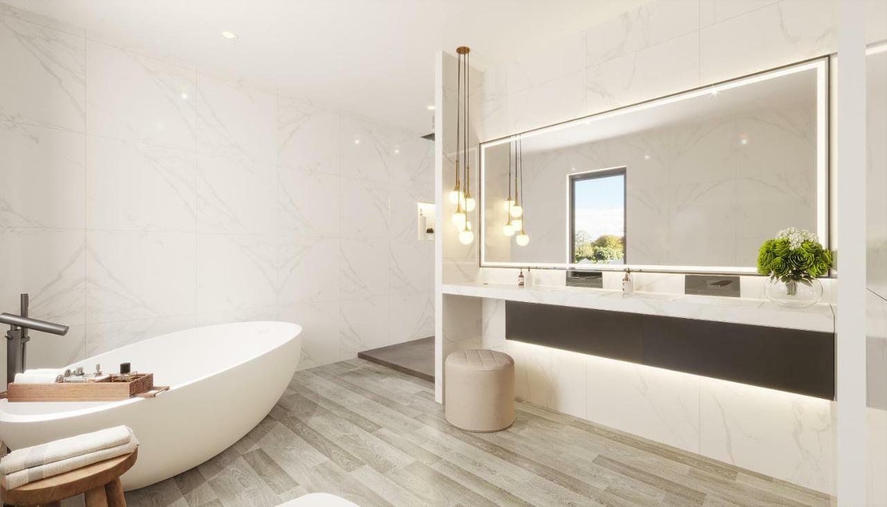 Whitewood Suites Inner City Luxury Hotel 5*