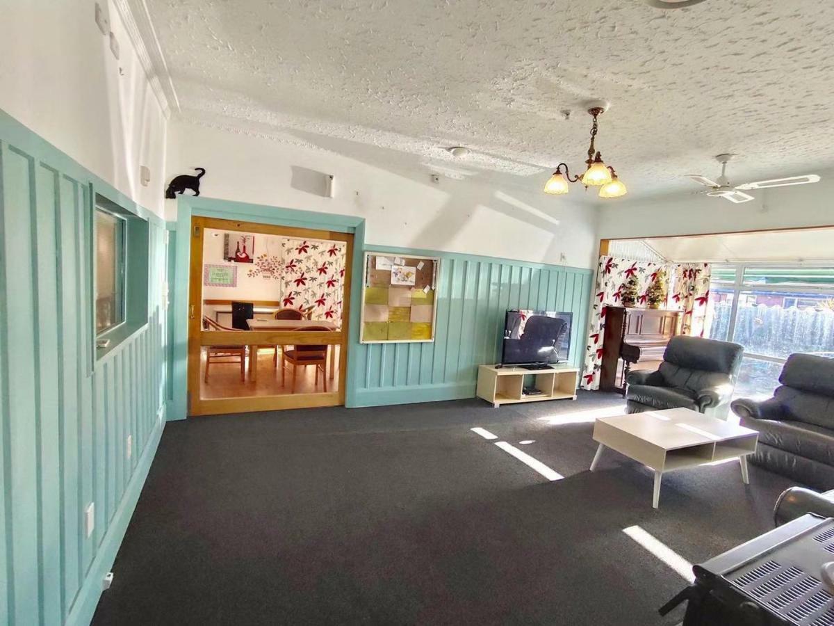 38 Middleton Road *