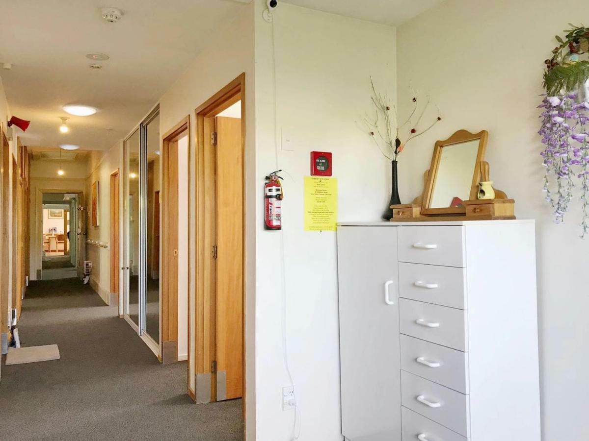 38 Middleton Road * Christchurch