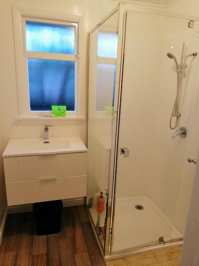 Triple Room, Near The Center Homestay *