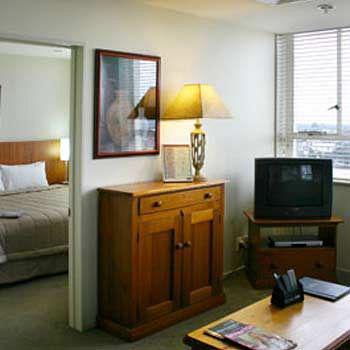 The Poplars 4*