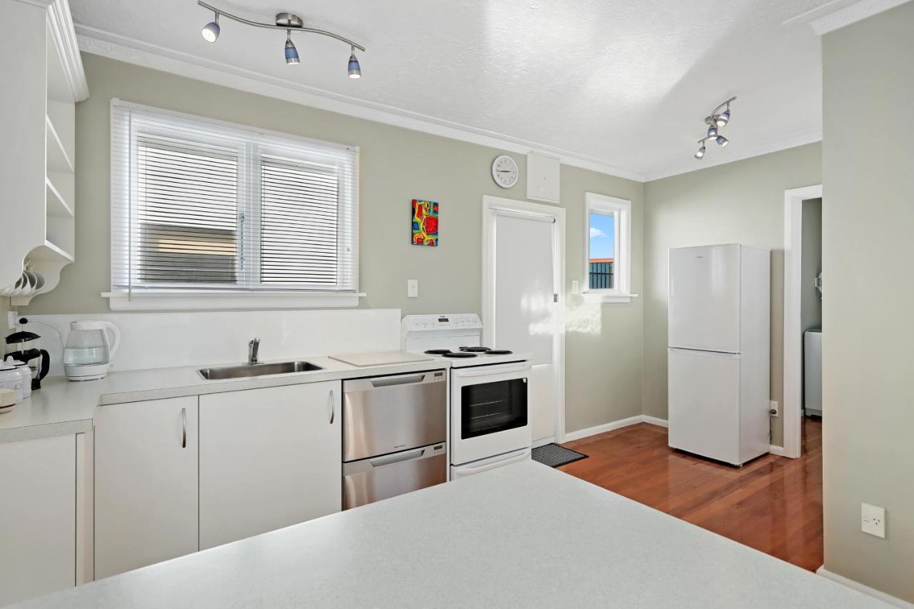Coastal Retreat - New Brighton Holiday home