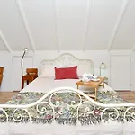 Louisa Chandler - Christchurch Holiday Homes
