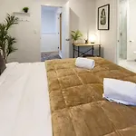 3 Bedroom 2 Bathroom Hagley Parkside Perch