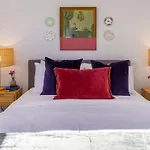 Modern Townhouse Cashel Street 2 Bed 2 Bath