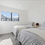 Beachside Townhouse