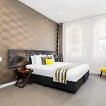 Hotel 115