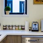 Your Charming And Cosy Urban Home Away From Home