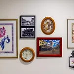 Your Charming And Cosy Urban Home Away From Home