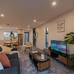 Enchanting Getaway In Merivale