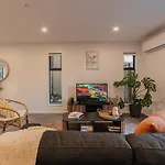 Enchanting Getaway In Merivale