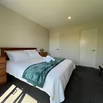 Wigram Sunny Quiet Home