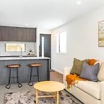 2 Bedroom Near Hagley Park & Court Theatre