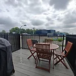 Luxury 3 Bed Townhouse By Hagley Park With Garage