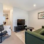 Retro Retreat