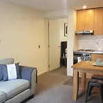 Snug In The City Apartment