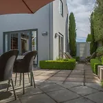 40 Thornycroft Street Bed And Breakfast