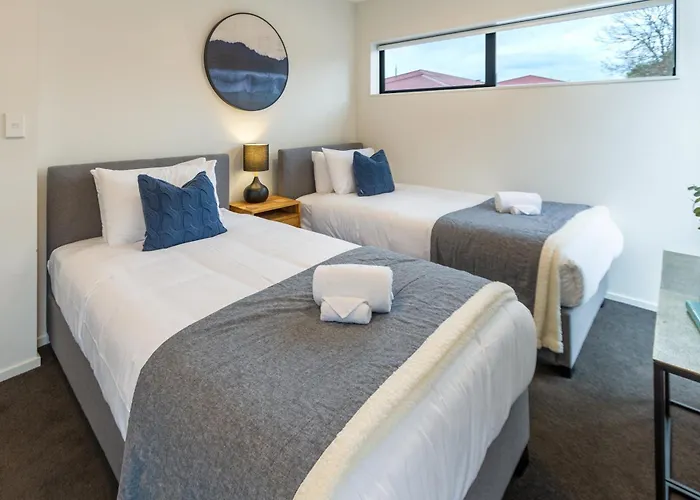 Luxurious Christchurch Suite - Single Level 2 Bed