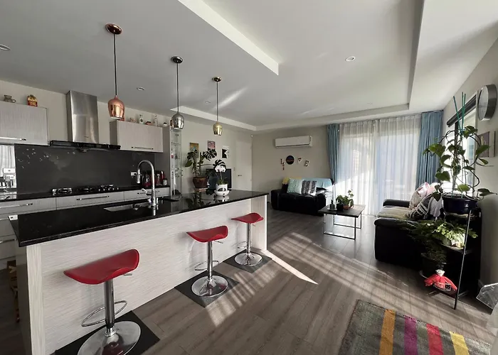 Wigram Sunny Quiet Home