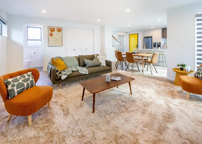 Spacious Stay Near Avon River With Carpark
