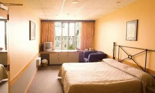 Camelot Cathedral Square Hotel