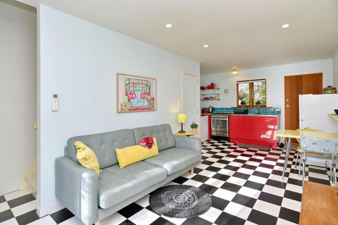 Louisa Chandler - Homes Holiday home *