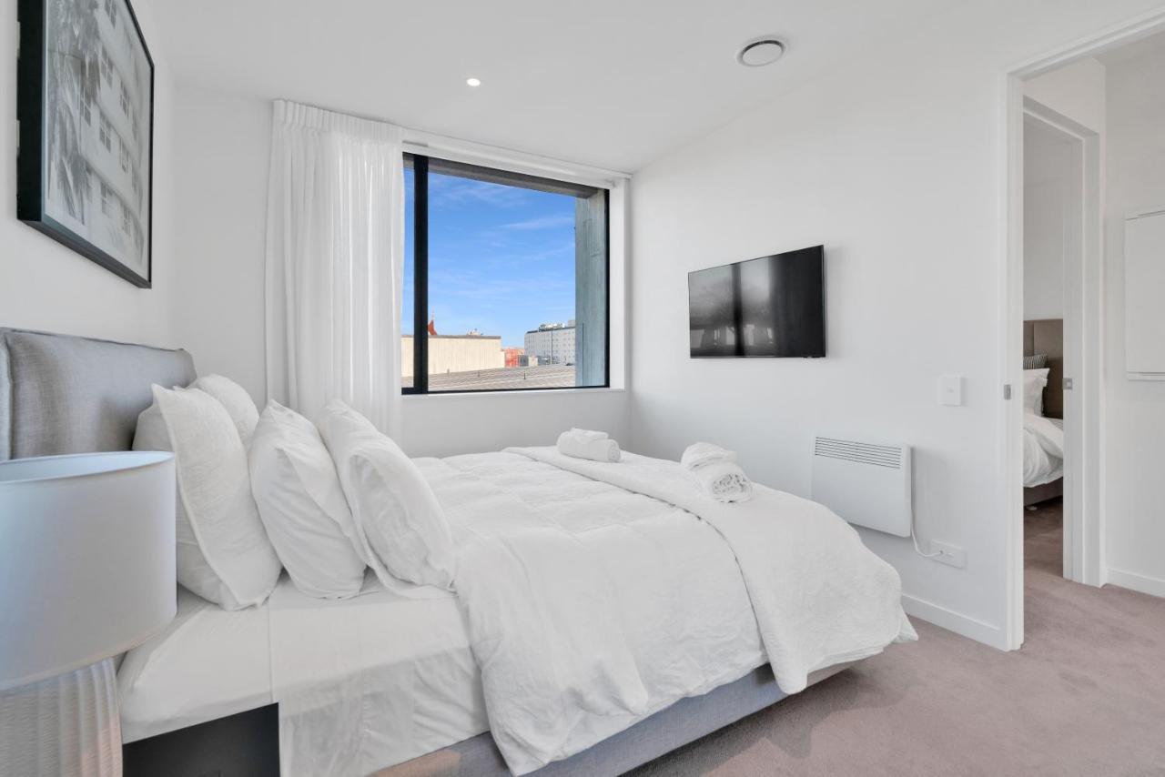 Apartment Floor Luxury W Sunny Balcony *