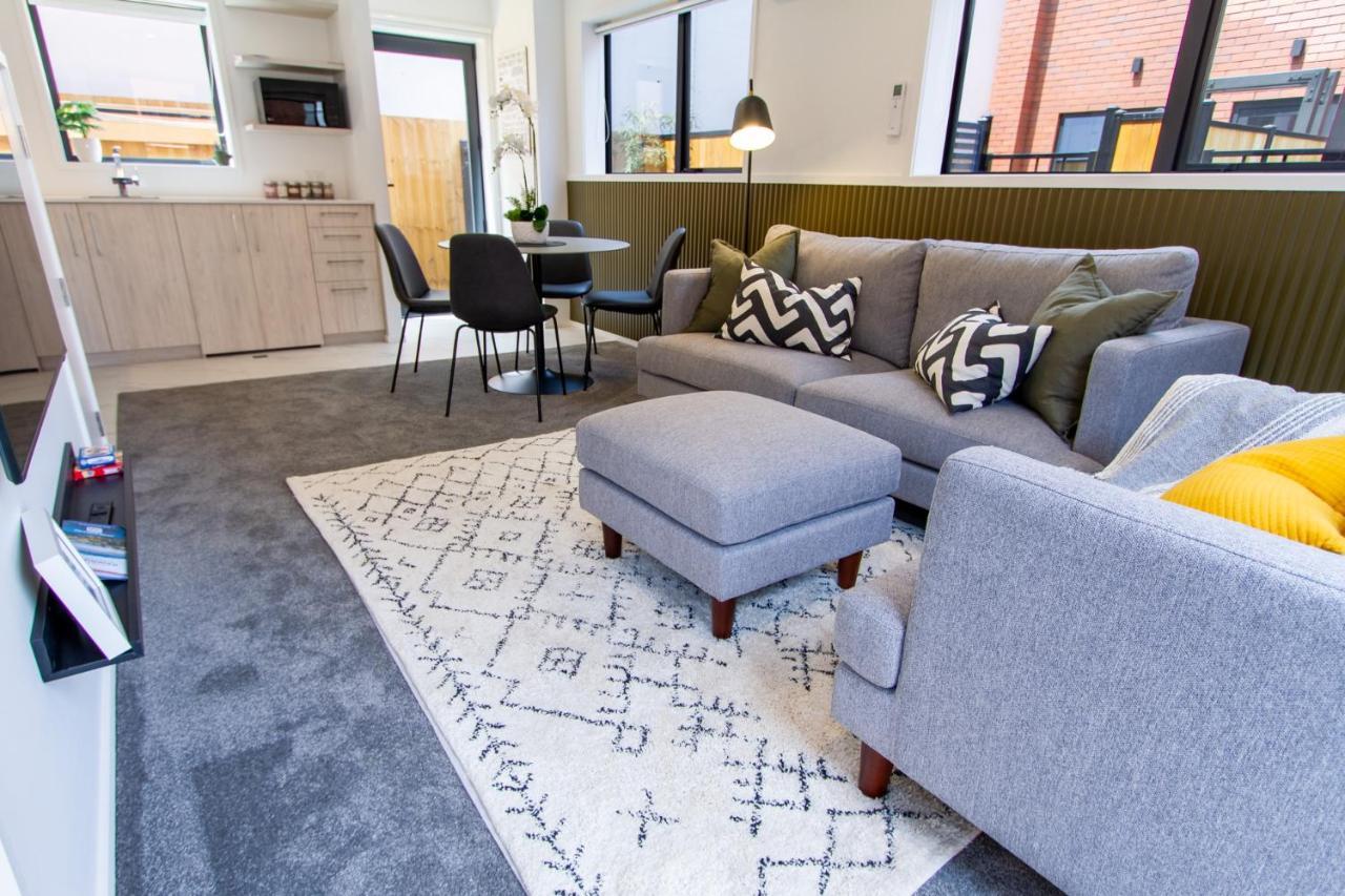 New Sophisticated City Pad *