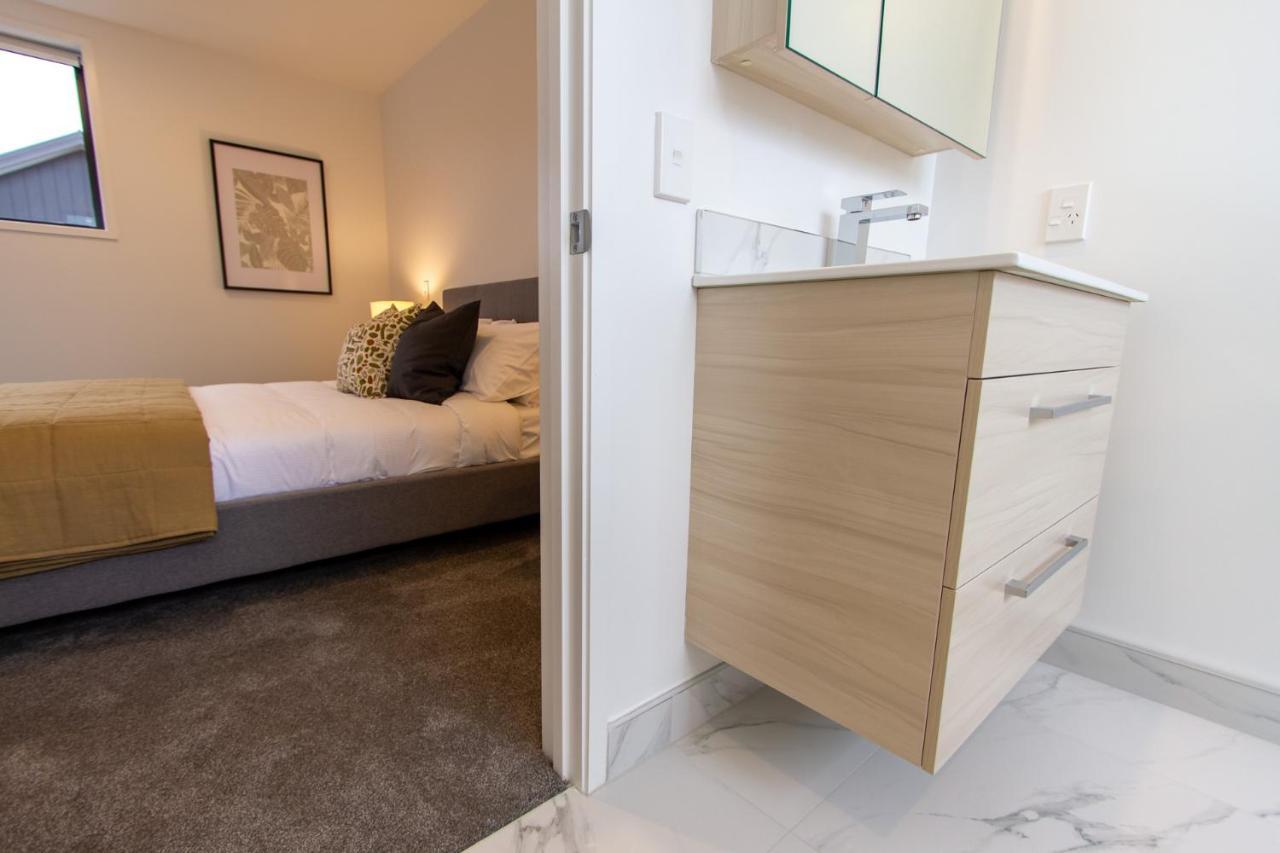 New Sophisticated City Pad