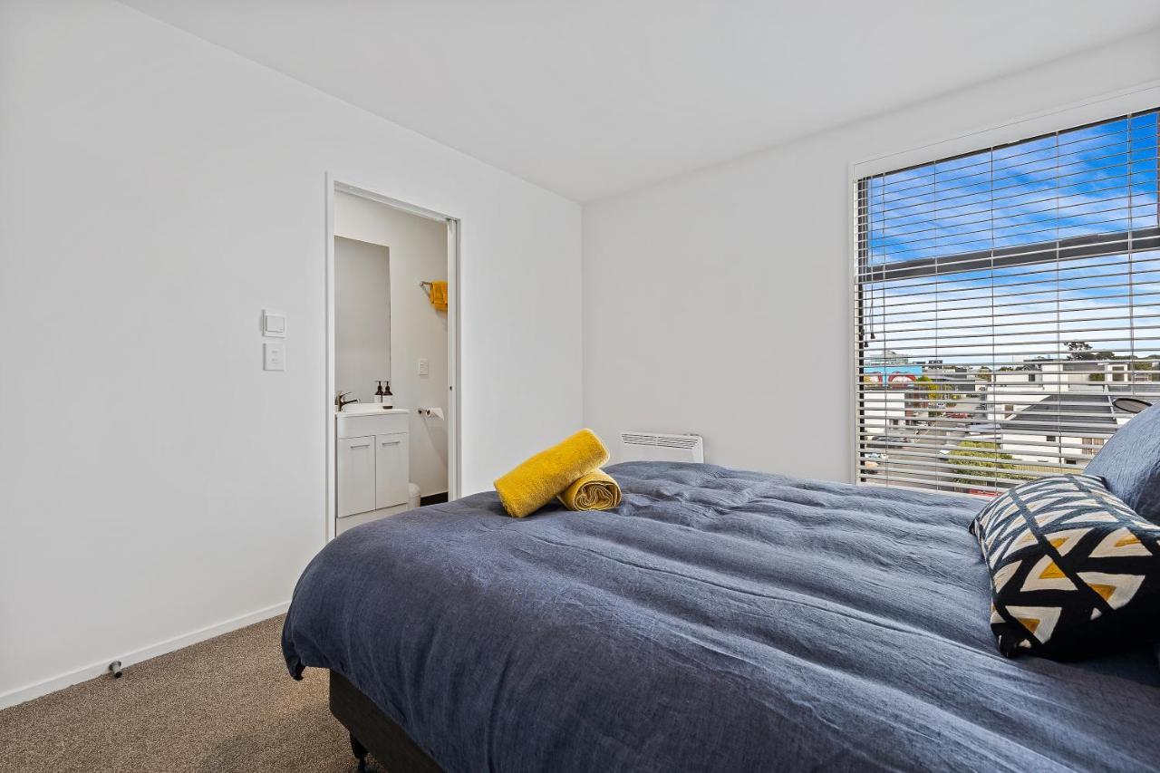 2 Bedroom Pad With Free Car Park Apartment Christchurch