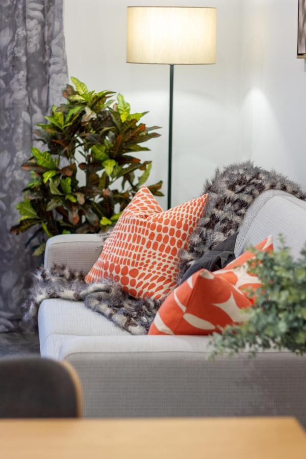3 Bedroom 2 Bathroom Hagley Parkside Perch Apartment