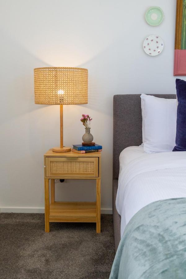Modern Townhouse Cashel Street 2 Bed 2 Bath Apartment Christchurch