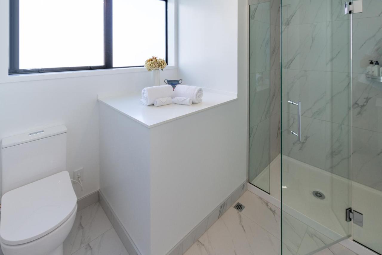 Modern Townhouse Cashel Street 2 Bed 2 Bath Apartment Christchurch