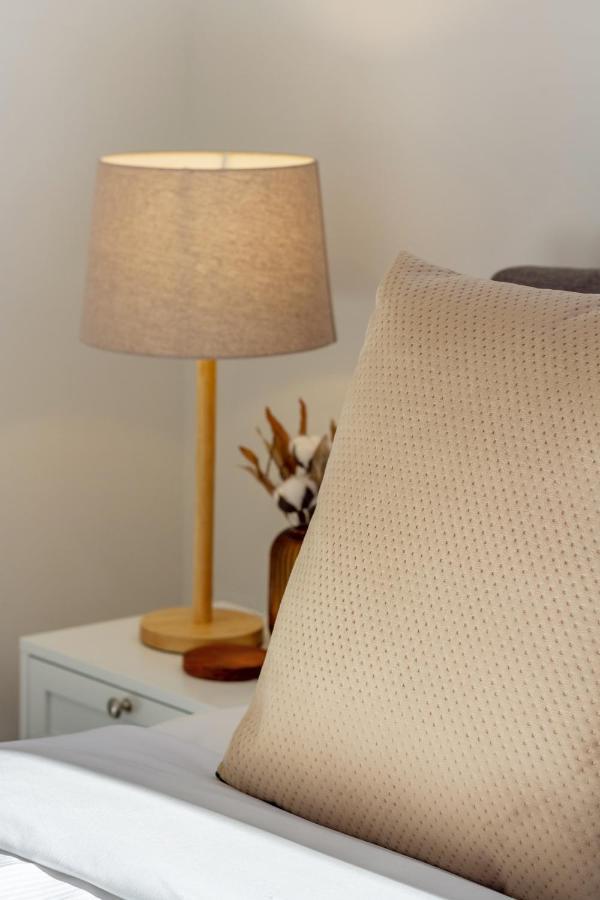 Modern Townhouse Cashel Street 2 Bed 2 Bath Apartment Christchurch