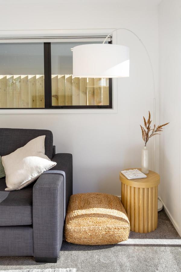 Modern Townhouse Cashel Street 2 Bed 2 Bath * Christchurch