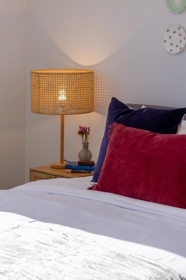Modern Townhouse Cashel Street 2 Bed 2 Bath
