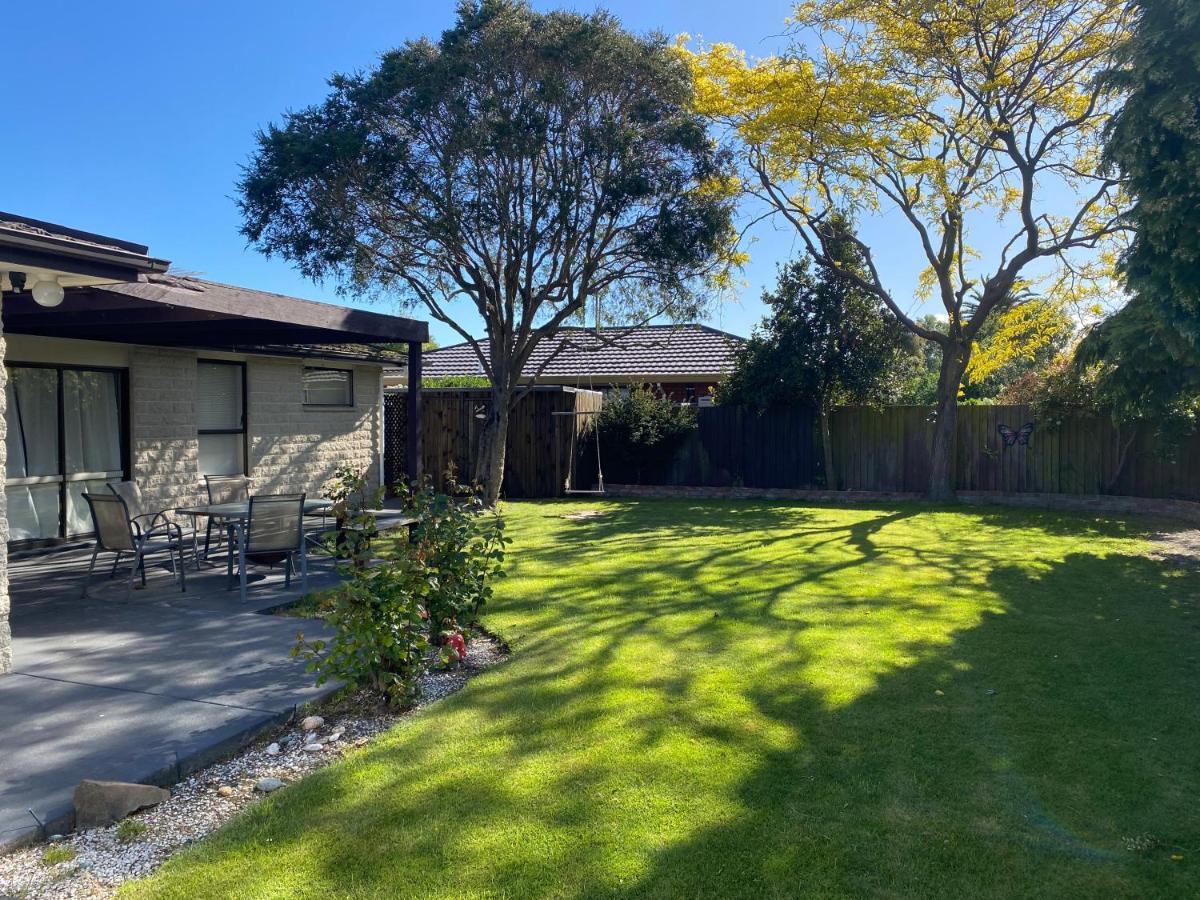 4bed 2bath House 5 Mins Walk To Palms & Golf Club Holiday home *