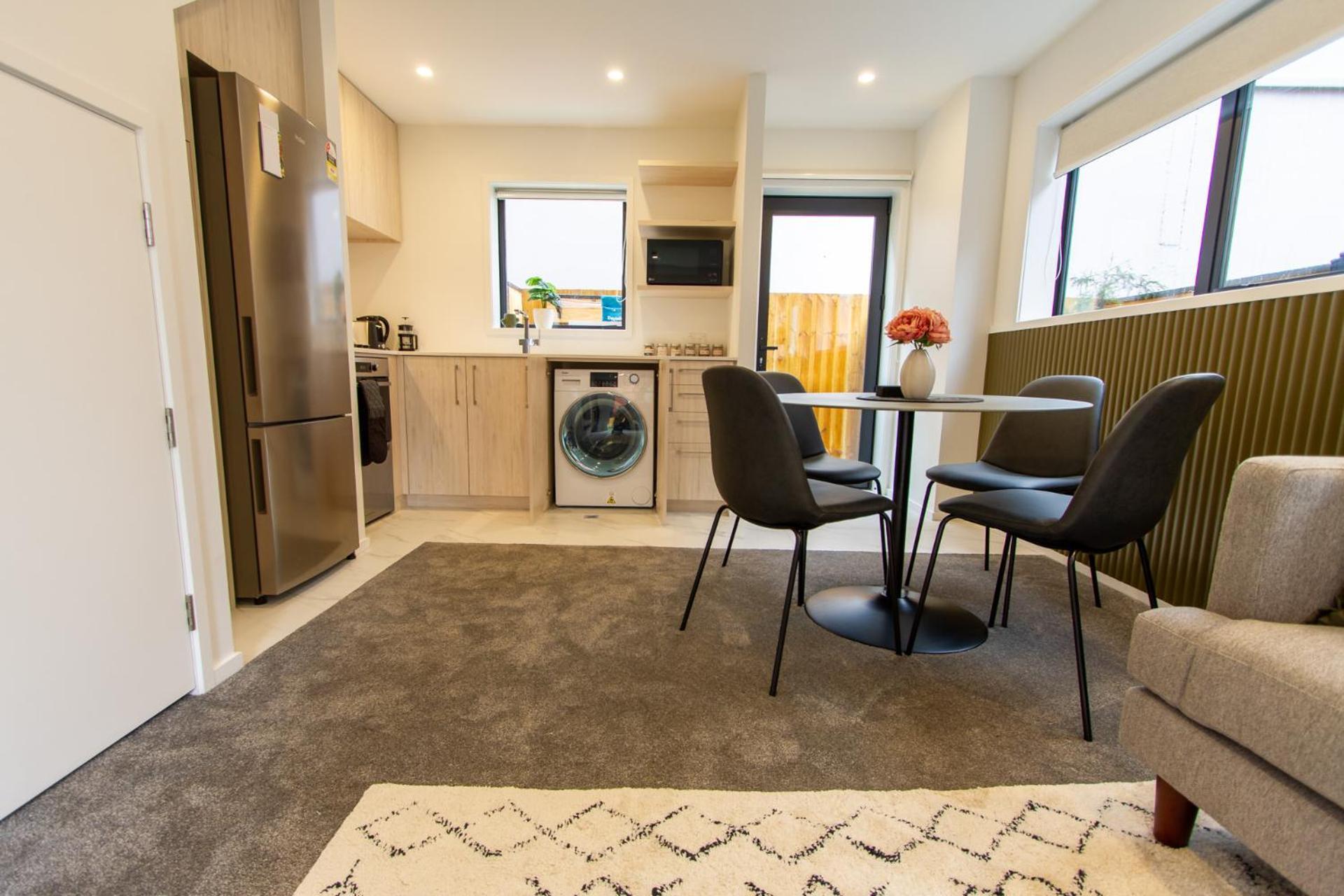 New Sophisticated City Pad Apartment *