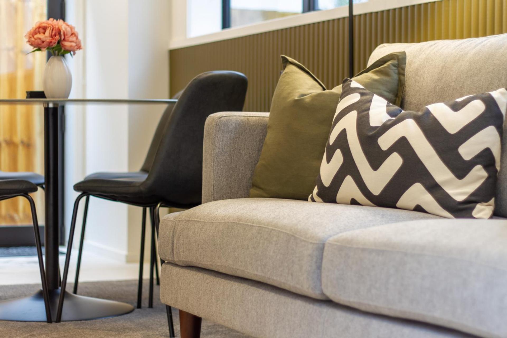New Sophisticated City Pad