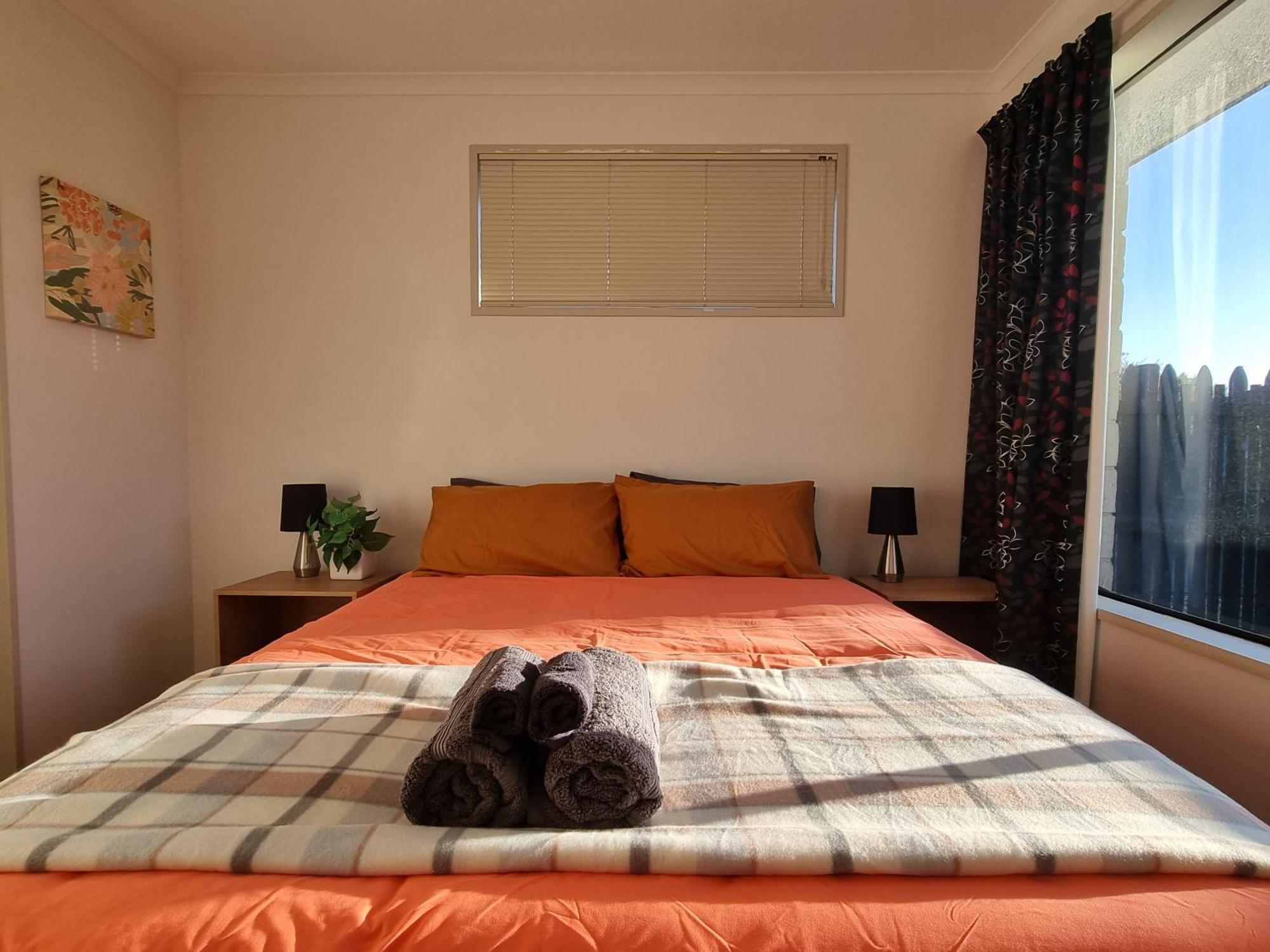 4bed 2bath House 5 Mins Walk To Palms & Golf Club Holiday home