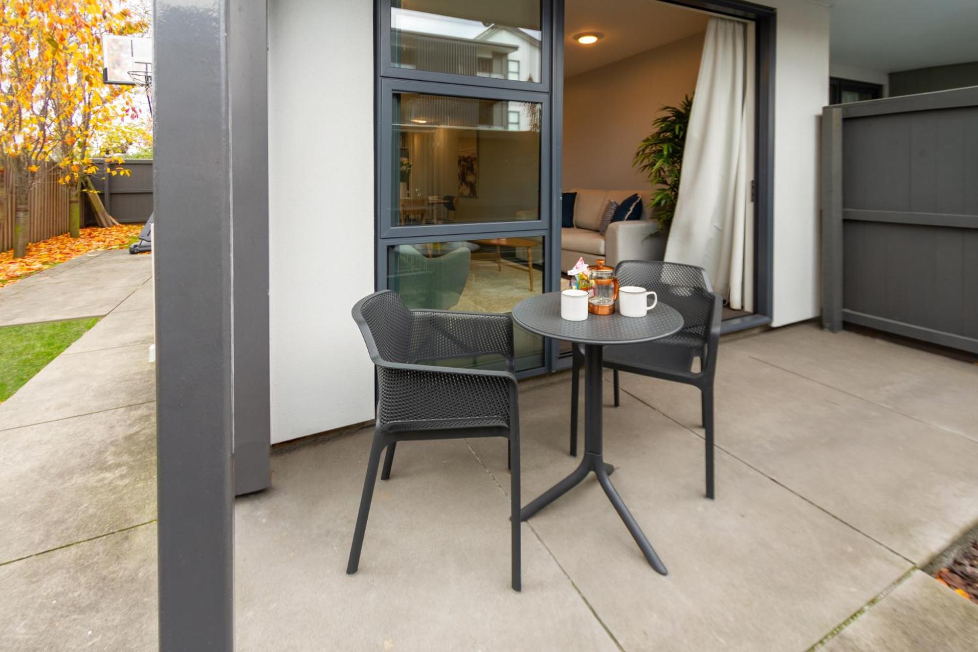 Luxurious - Single Level 2 Bed