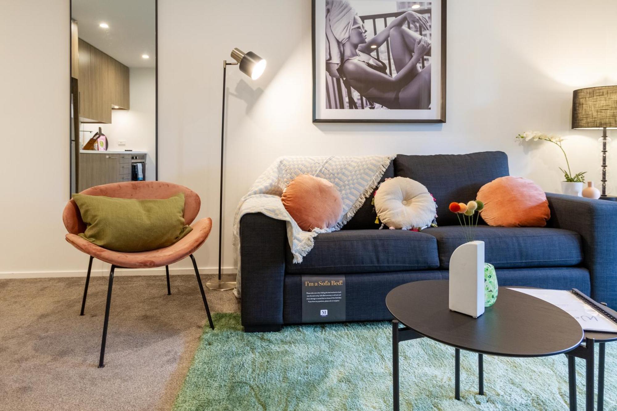 Apartment Cozy 1-bed With Park Views, Sleeps 4 *