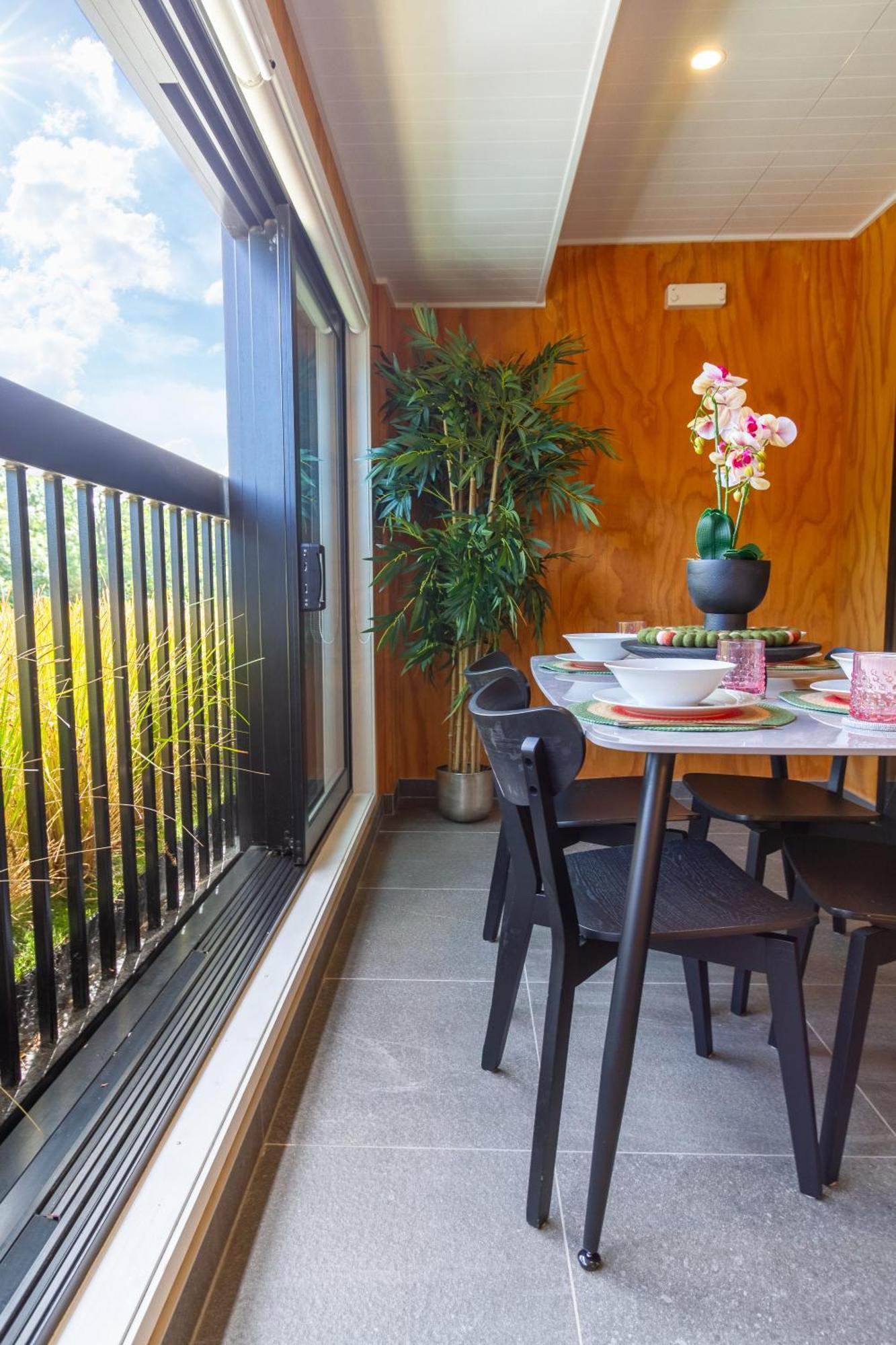 Cozy 1-bed With Park Views, Sleeps 4 Christchurch