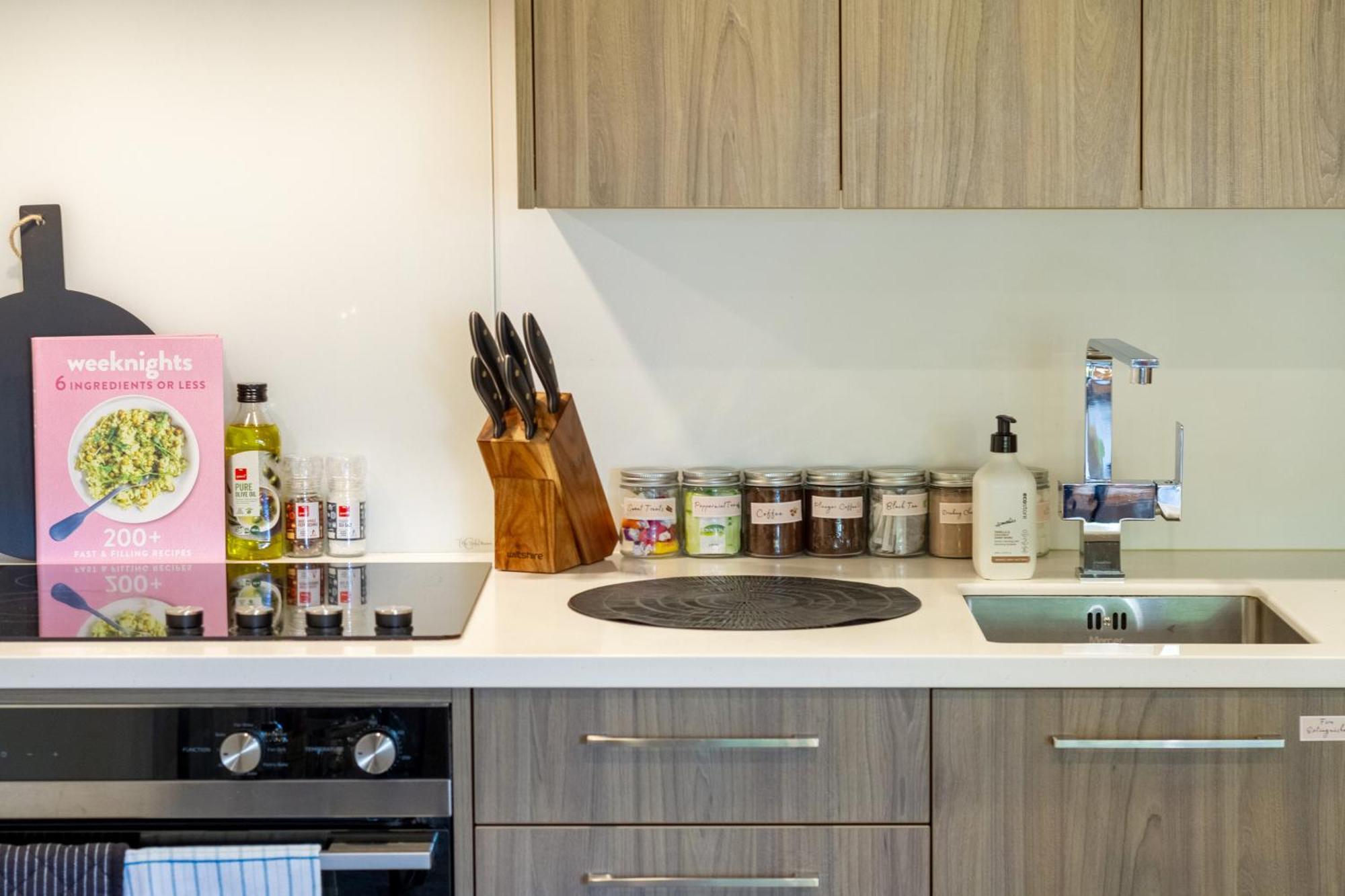 Cozy 1-bed With Park Views, Sleeps 4 * Christchurch