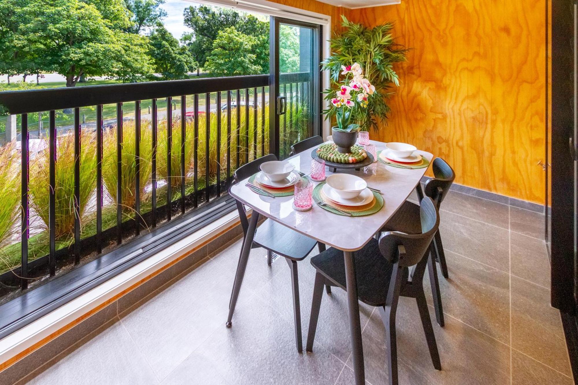 Cozy 1-bed With Park Views, Sleeps 4 *