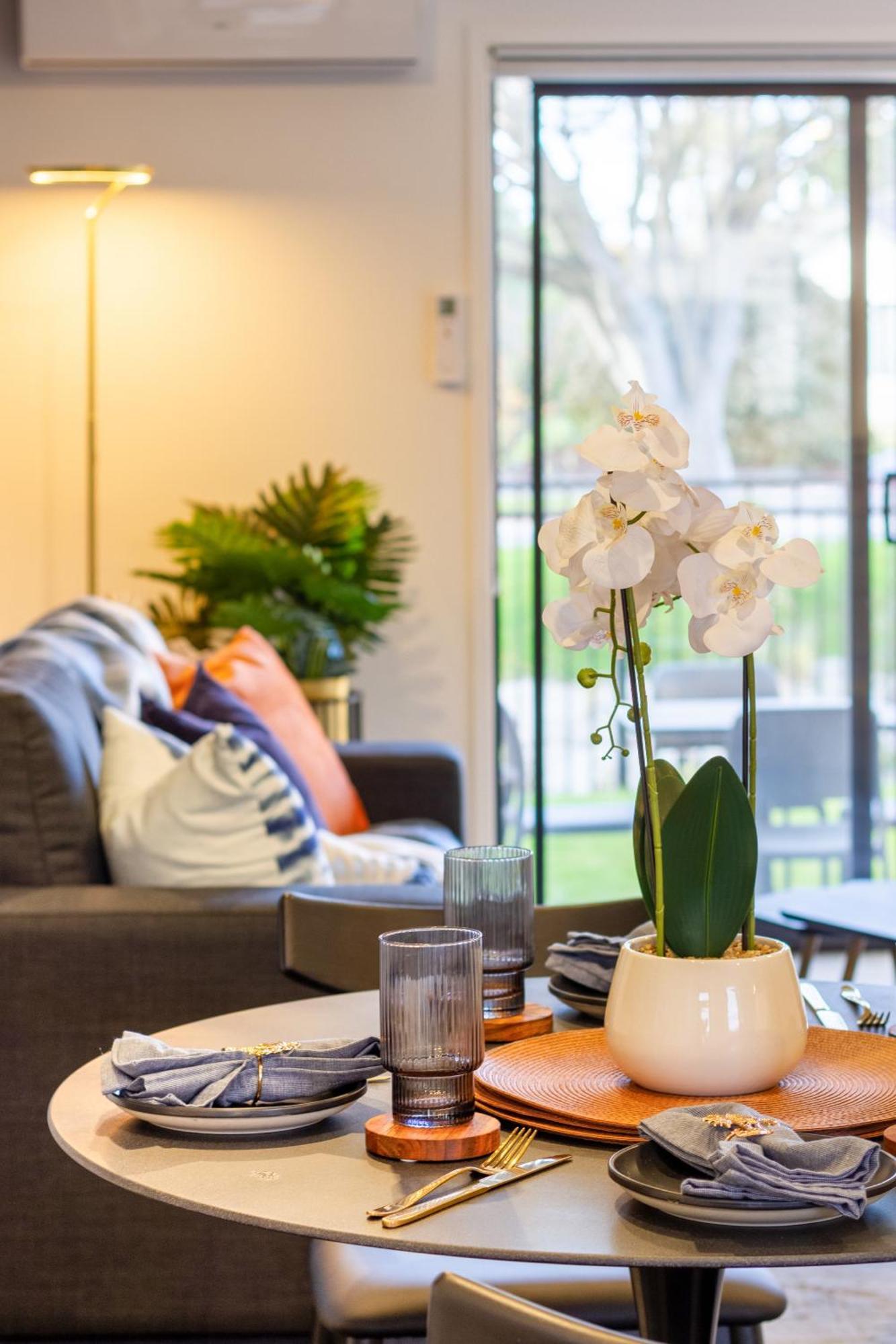 Cozy 2 Bedroom Near Biking And Trails Apartment