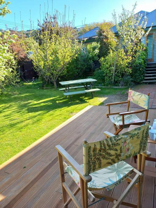 Garden Setting, Quality Independent For Two * Christchurch