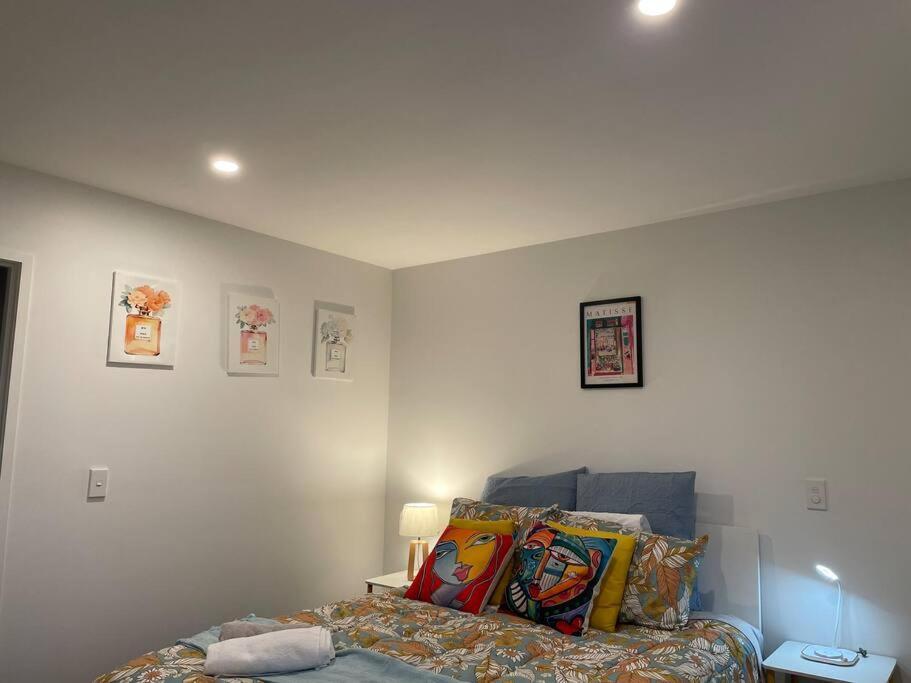 Holiday home Cbd 2 Bedroom Parkside Living By Hagley With Free Parking *